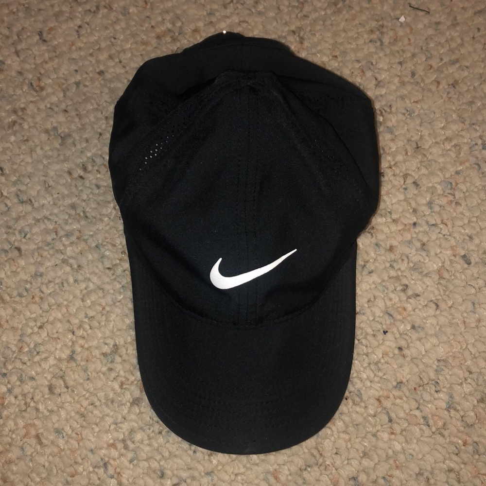 Women’s Nike Featherlight Dri-Fit Hat